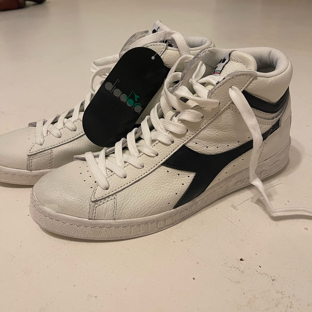 NWT Diadora High Top sneakers Sz 9.5